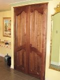 Portes de garde robe en noyer, ébénisterie